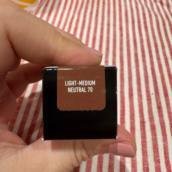 NEW KVD Liquid-Gel Contour - Picture 2 of 2